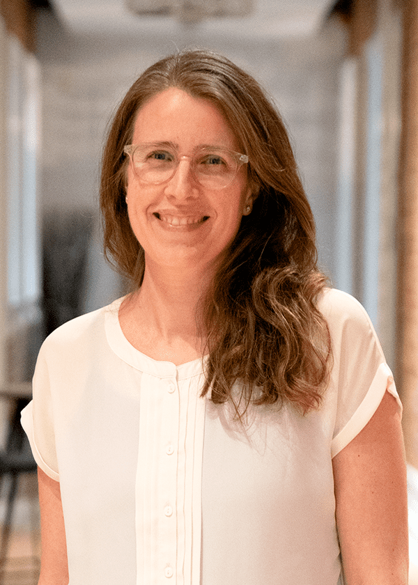 Karine Cousineau-Ouimet (en congé)